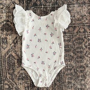 Zara White Floral Lace Sleeve Bodysuit